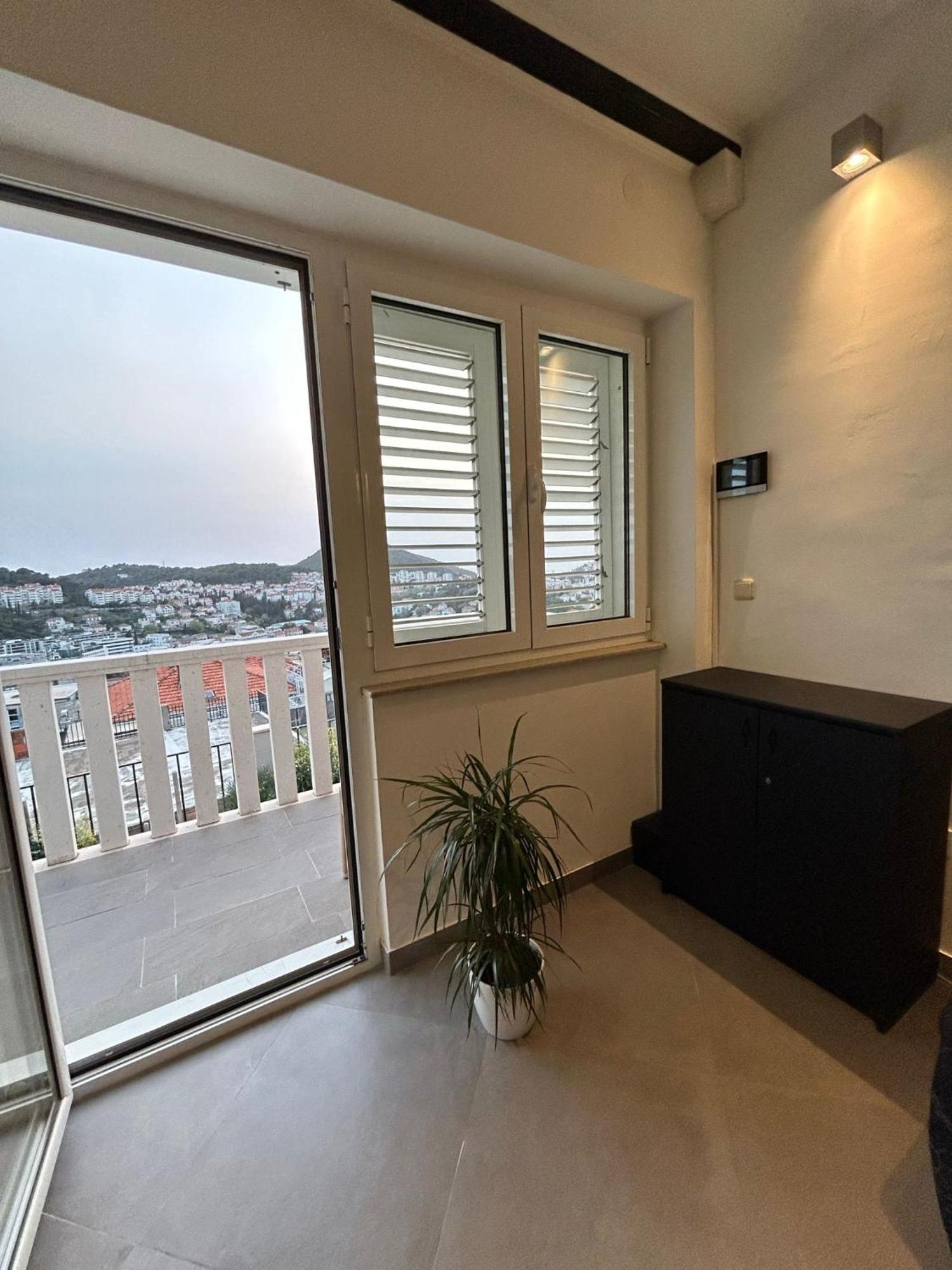 Perina Apartment - Free Parking Дубровник Екстер'єр фото